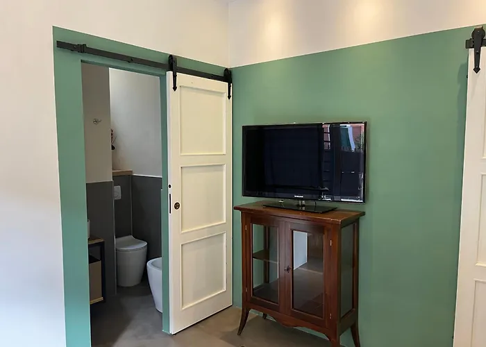 Toto House